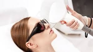 Diode Laser 808nm là công nghệ triệt lông an toàn nhất hiện nay cho da nhạy cảm.