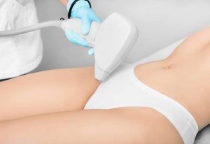 Liệu trình triệt lông bikini cần 6–10 buổi, cách nhau 4–6 tuần để bắt trọn chu kỳ lông phát triển (pha Anagen) và đạt hiệu quả tối ưu nhất.